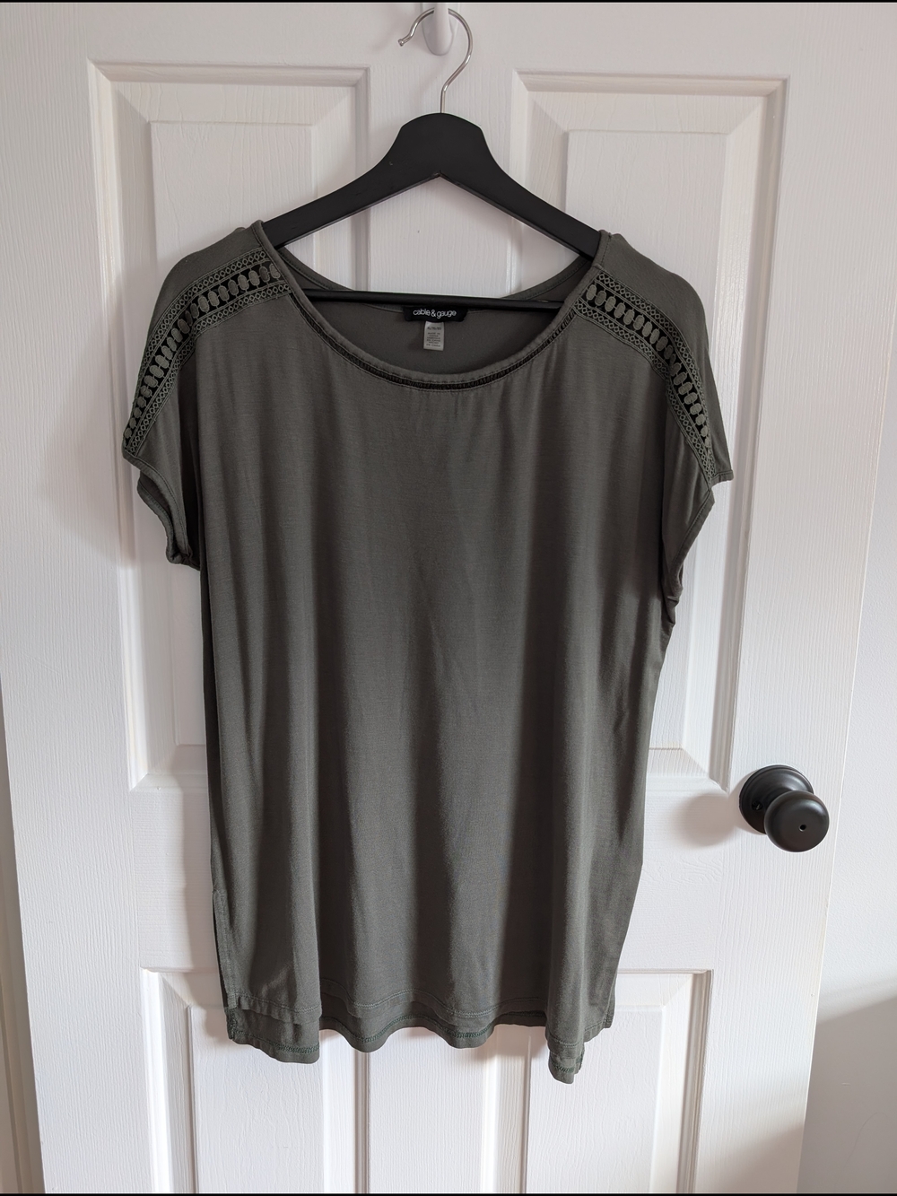 Cable & Gauge Women's Olive Crochet-Trim Short Sleeve Top Extra Large